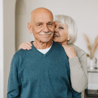 couple discussing places to visit in India